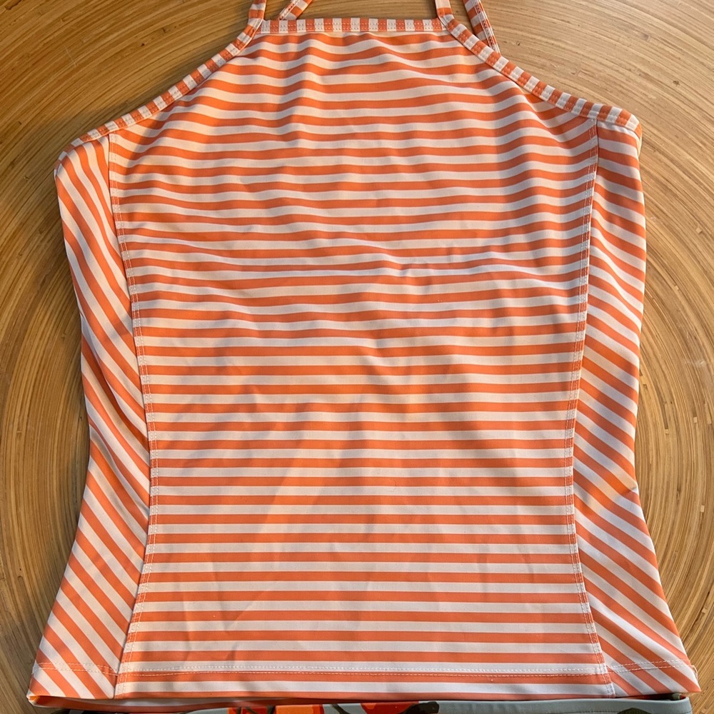Albion Peachy keen top/clementine bottom Sz L